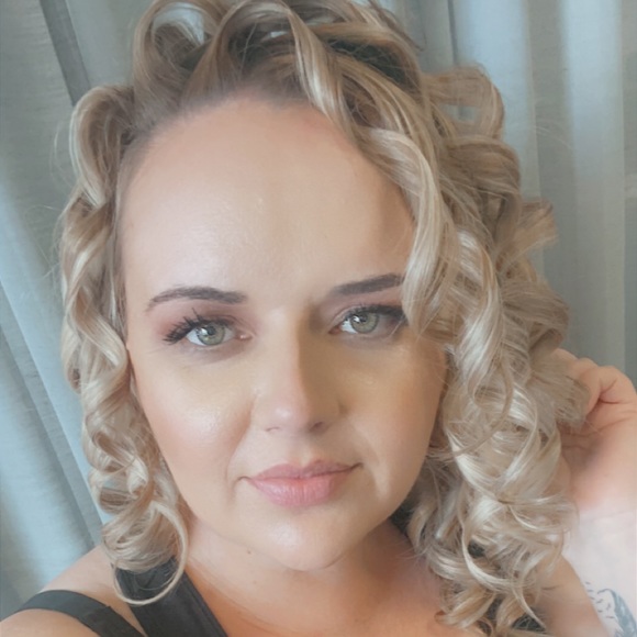 Meet your Posher, Trisha - Picture 1 of 1